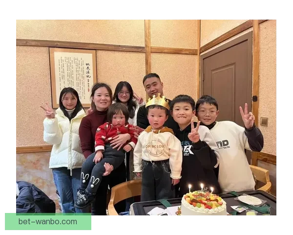 李月汝社媒晒照庆生 小宝生日快乐被爱温暖环绕为自己干杯